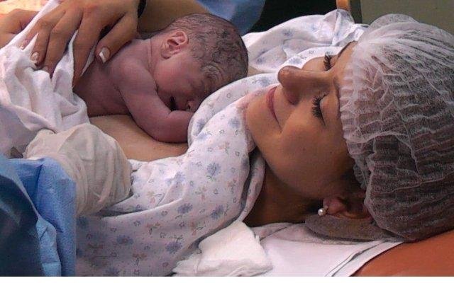 PREMIERA IN ROMANIA: “Ora magica” pentru nou nascuti 